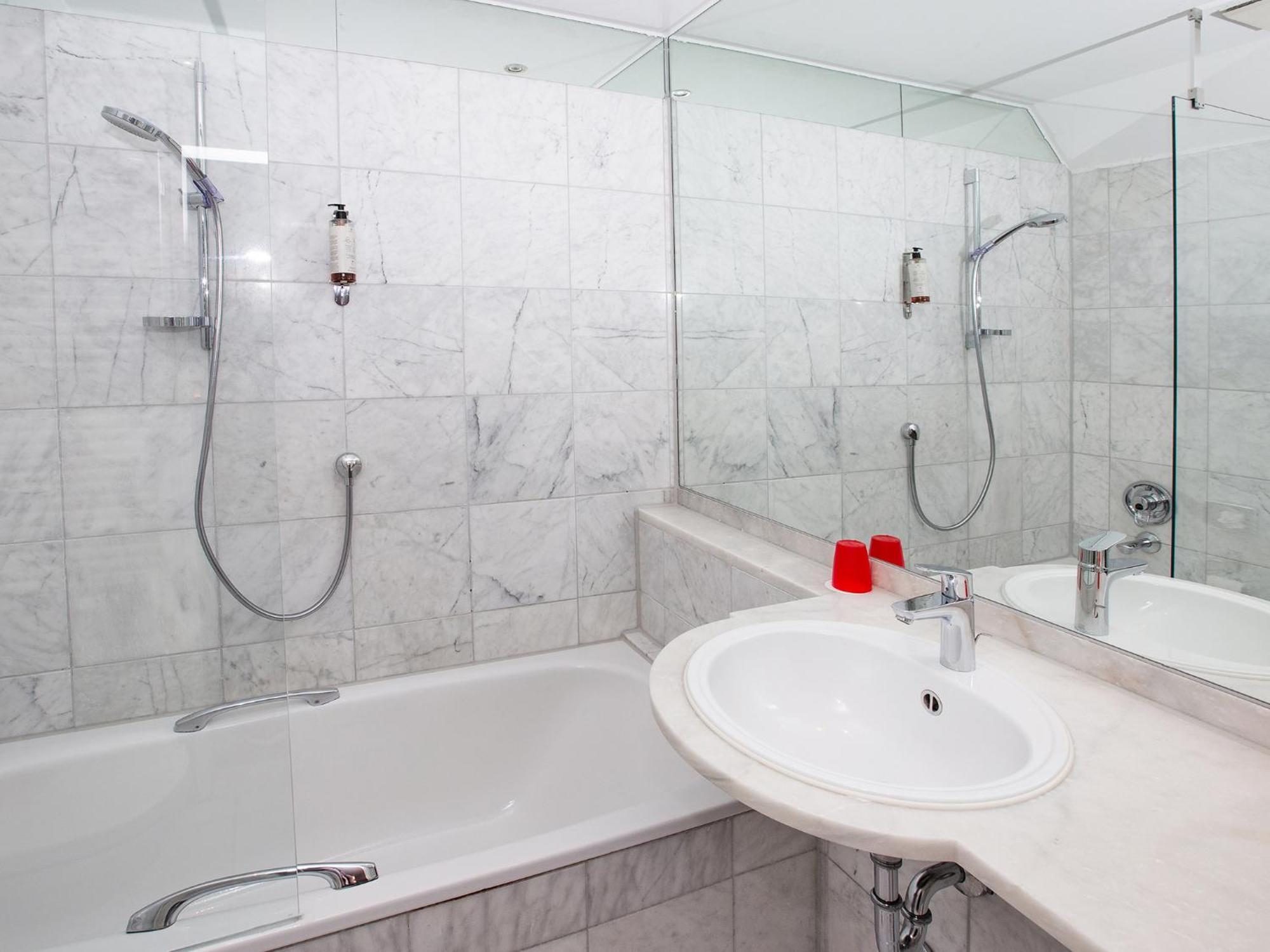 Dormero Hotel Bargenturm Lueneburg Ngoại thất bức ảnh